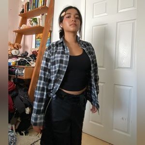 uniqlo button up collar gingham plaid blue shacket layering piece overshirt